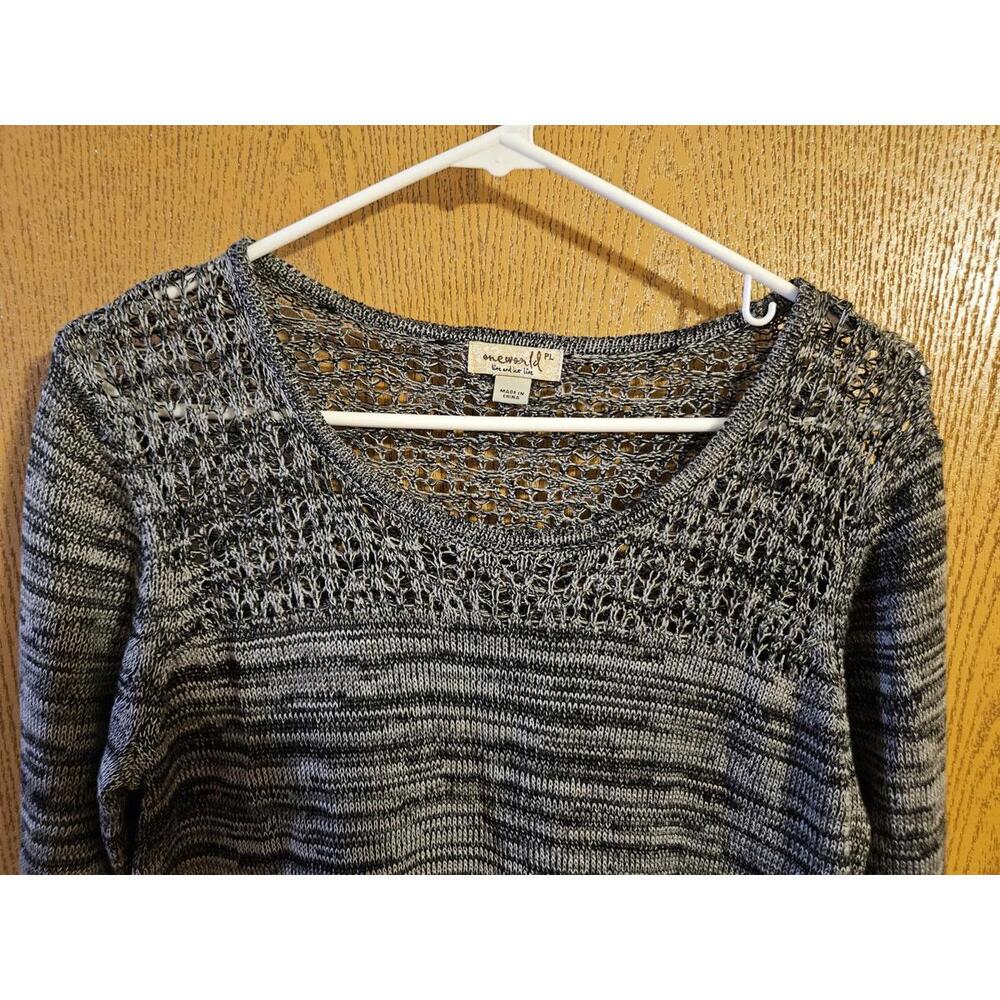 One World sweater - Picture 3 of 8